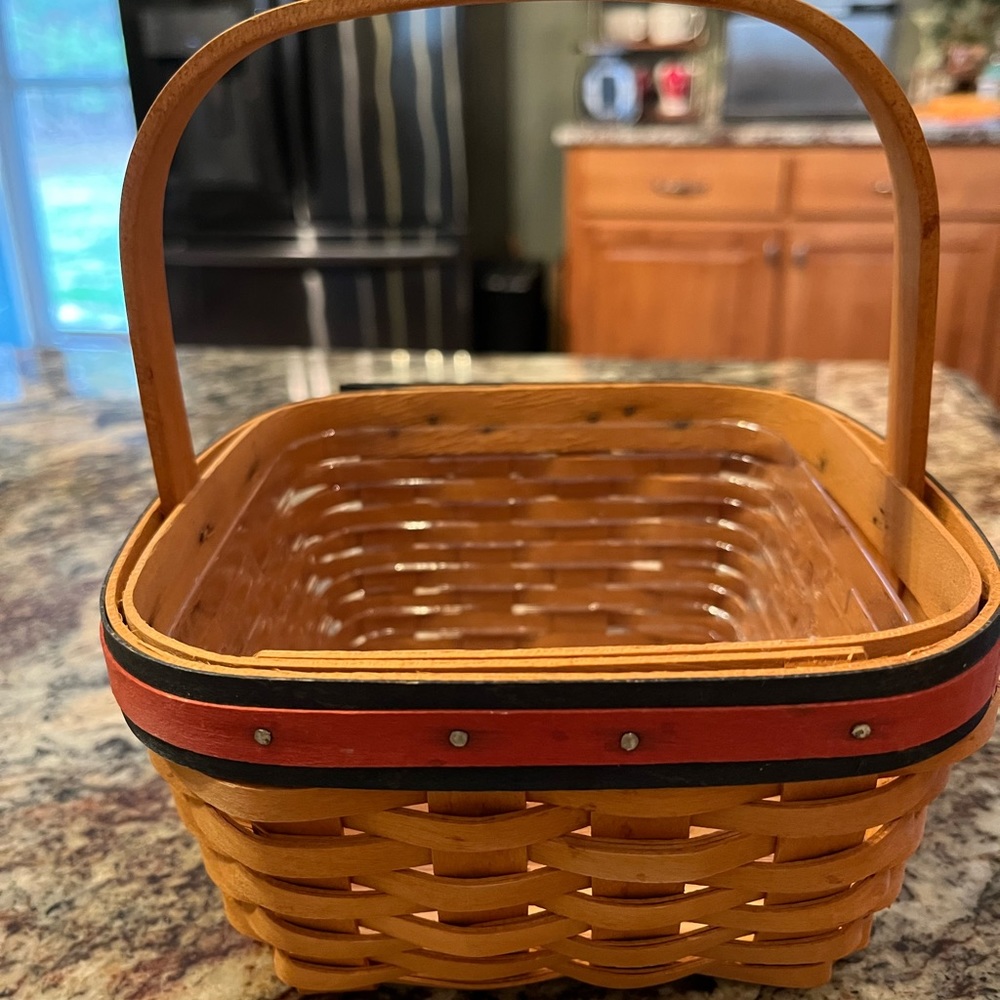 Longaberger 2001 All American strawberry basket